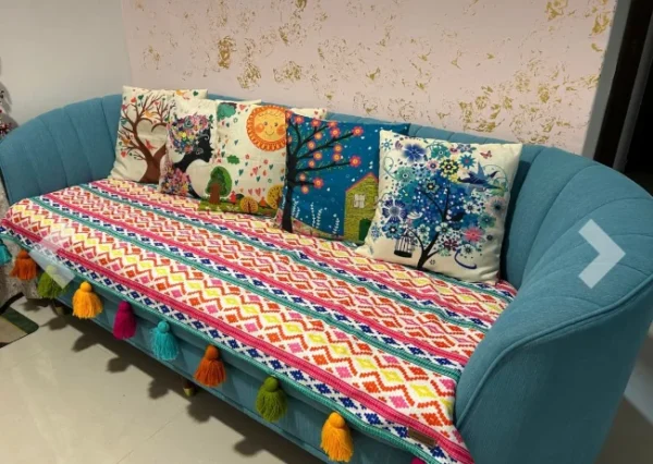 Three-seater multicoloured sofa cover